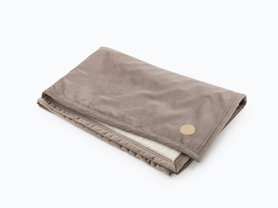 HUG blanket