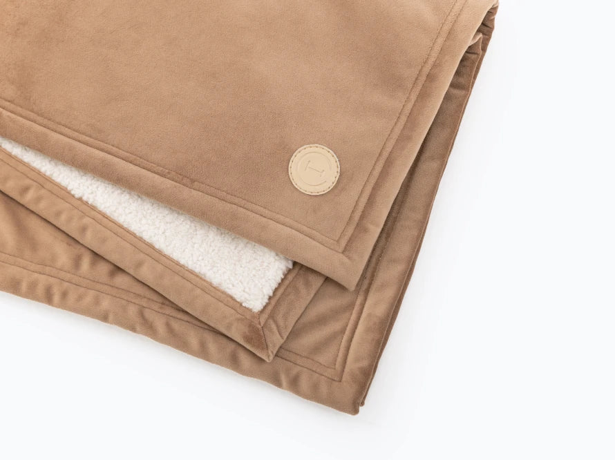 HUG blanket