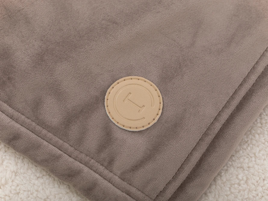HUG blanket