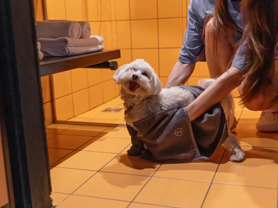 FLUFFY  Handtuch mit Taschen